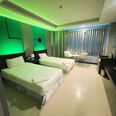 Capital O 75514 Vasidtee City Hotel Suphan Buri Exterior photo
