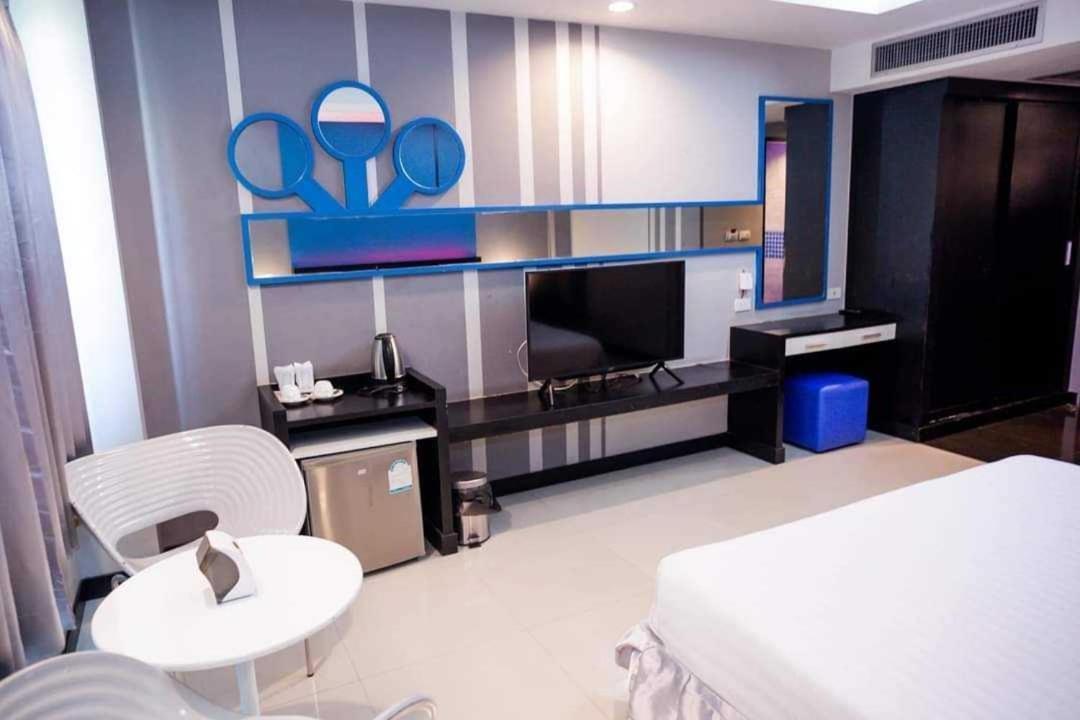 Capital O 75514 Vasidtee City Hotel Suphan Buri Exterior photo
