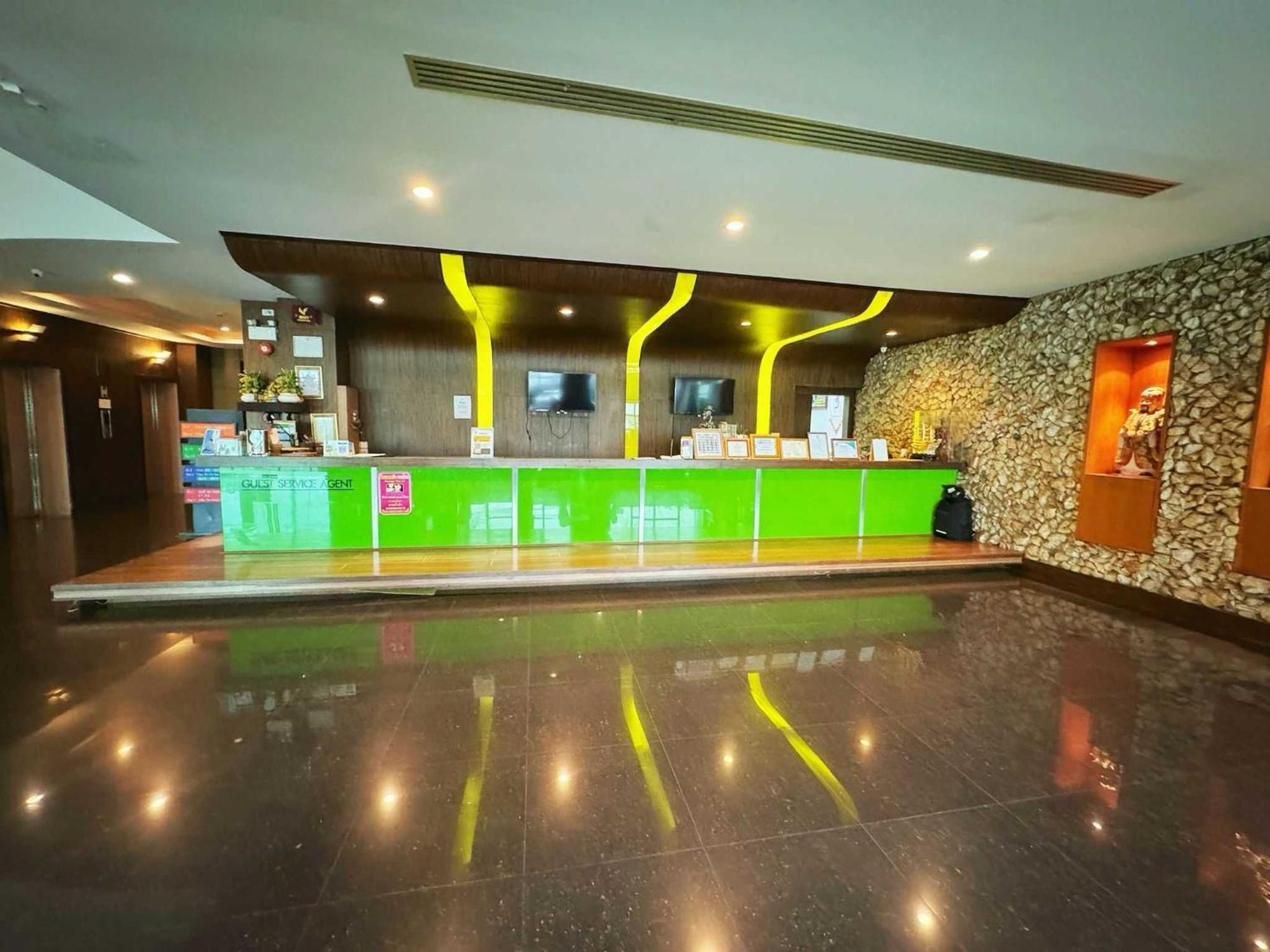 Capital O 75514 Vasidtee City Hotel Suphan Buri Exterior photo