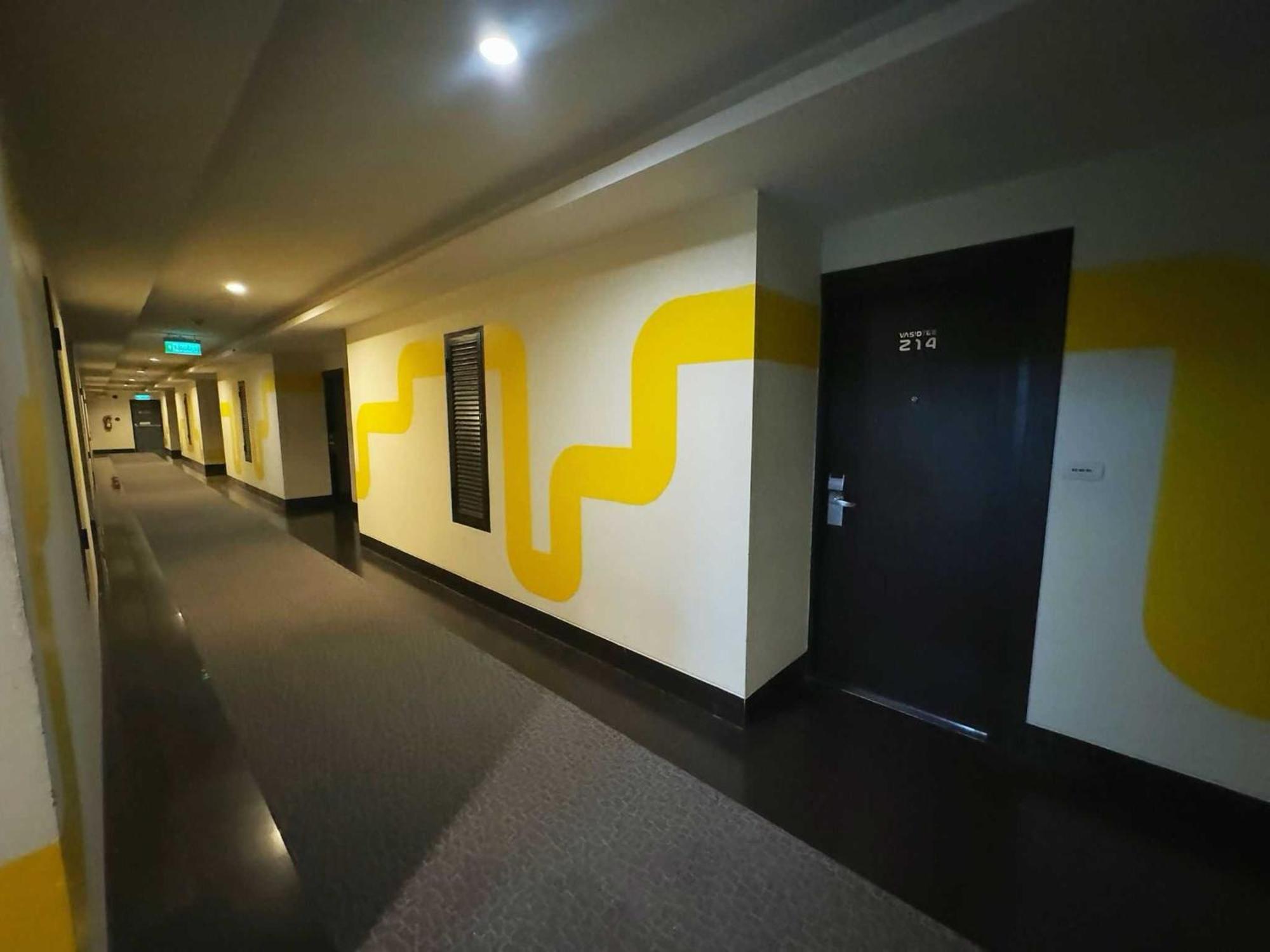 Capital O 75514 Vasidtee City Hotel Suphan Buri Exterior photo