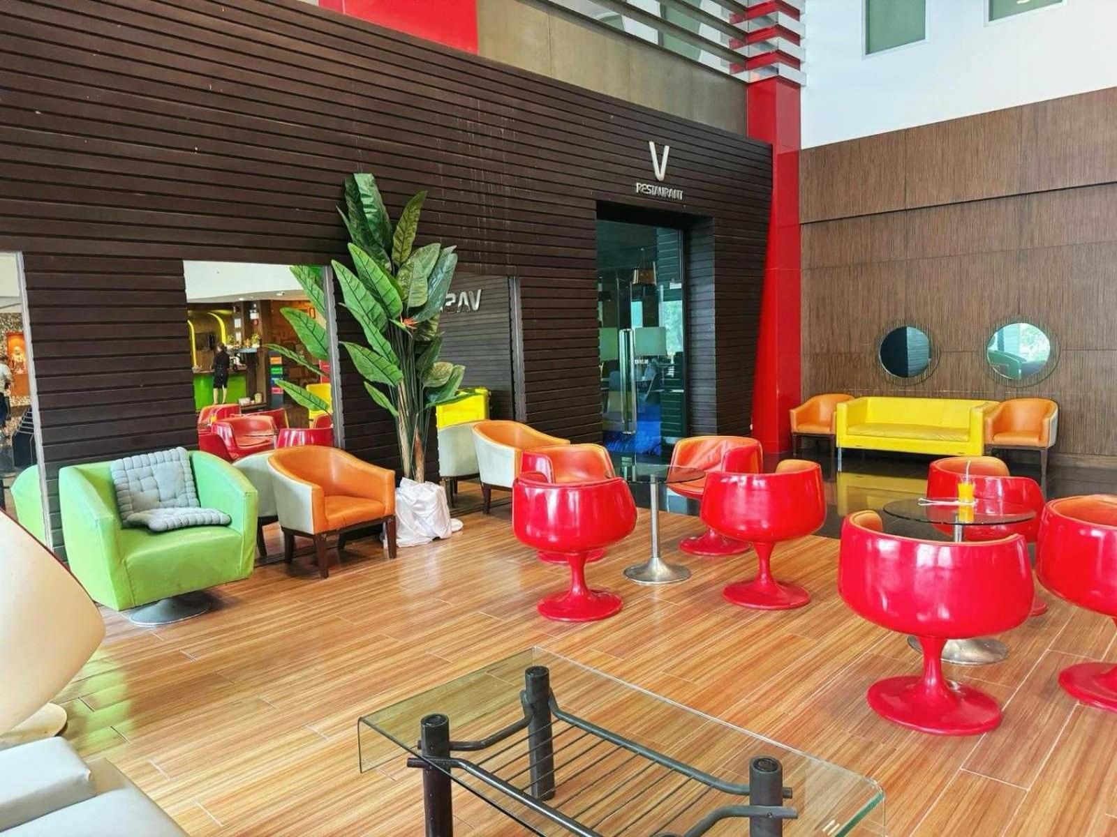 Capital O 75514 Vasidtee City Hotel Suphan Buri Exterior photo