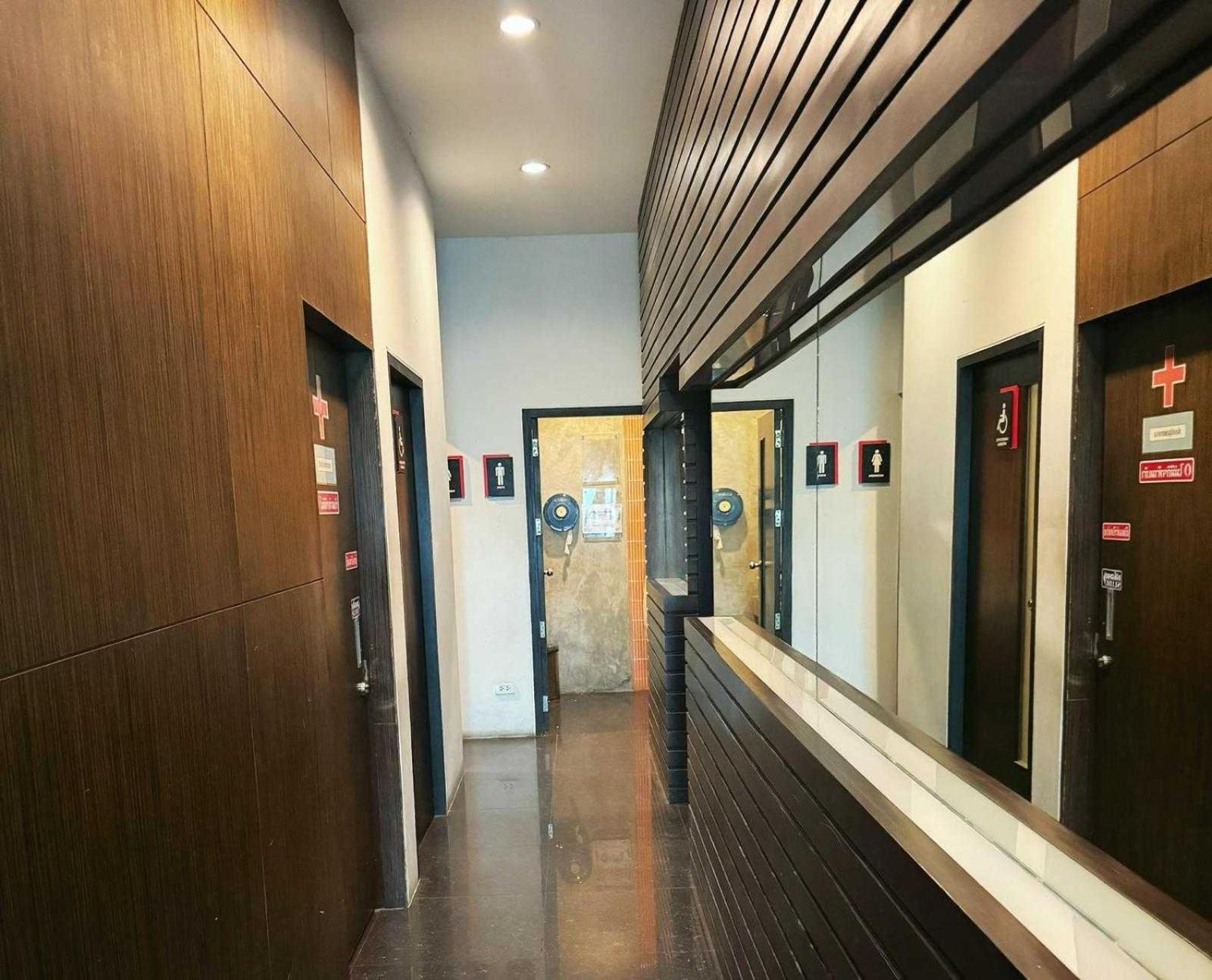 Capital O 75514 Vasidtee City Hotel Suphan Buri Exterior photo